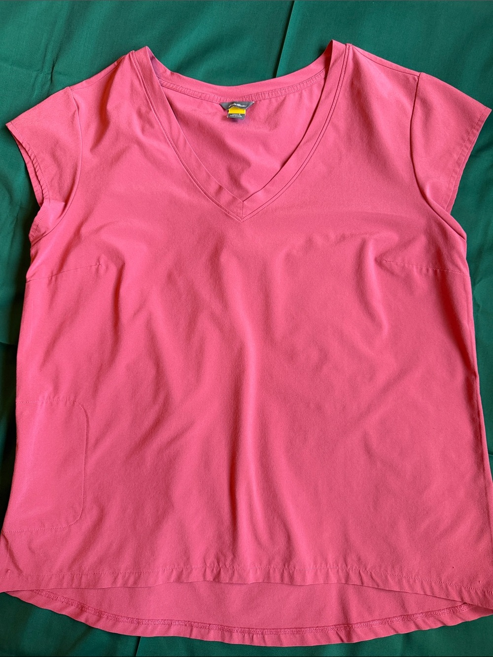 Eddie Baver Travexx Cap Sleeve V-Neck Top. TERRACOTTA. Pocket. Size Large